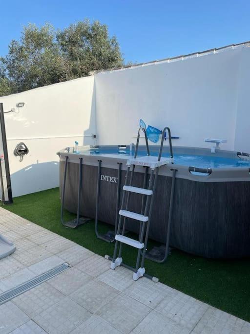 Santinho House - Com Carregador De Carros Electricos