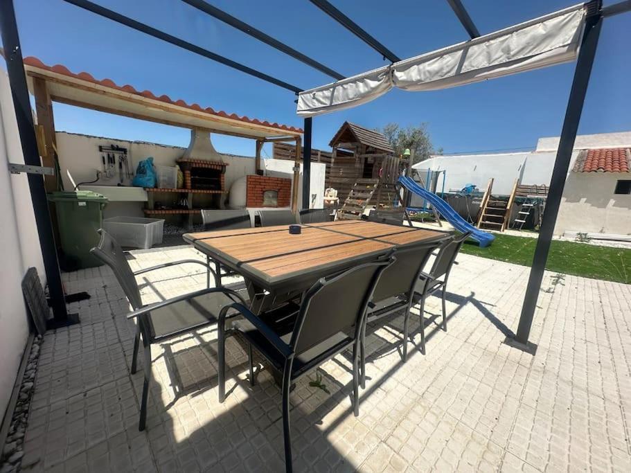 Holiday home Santinho House - Com Carregador De Carros Electricos *