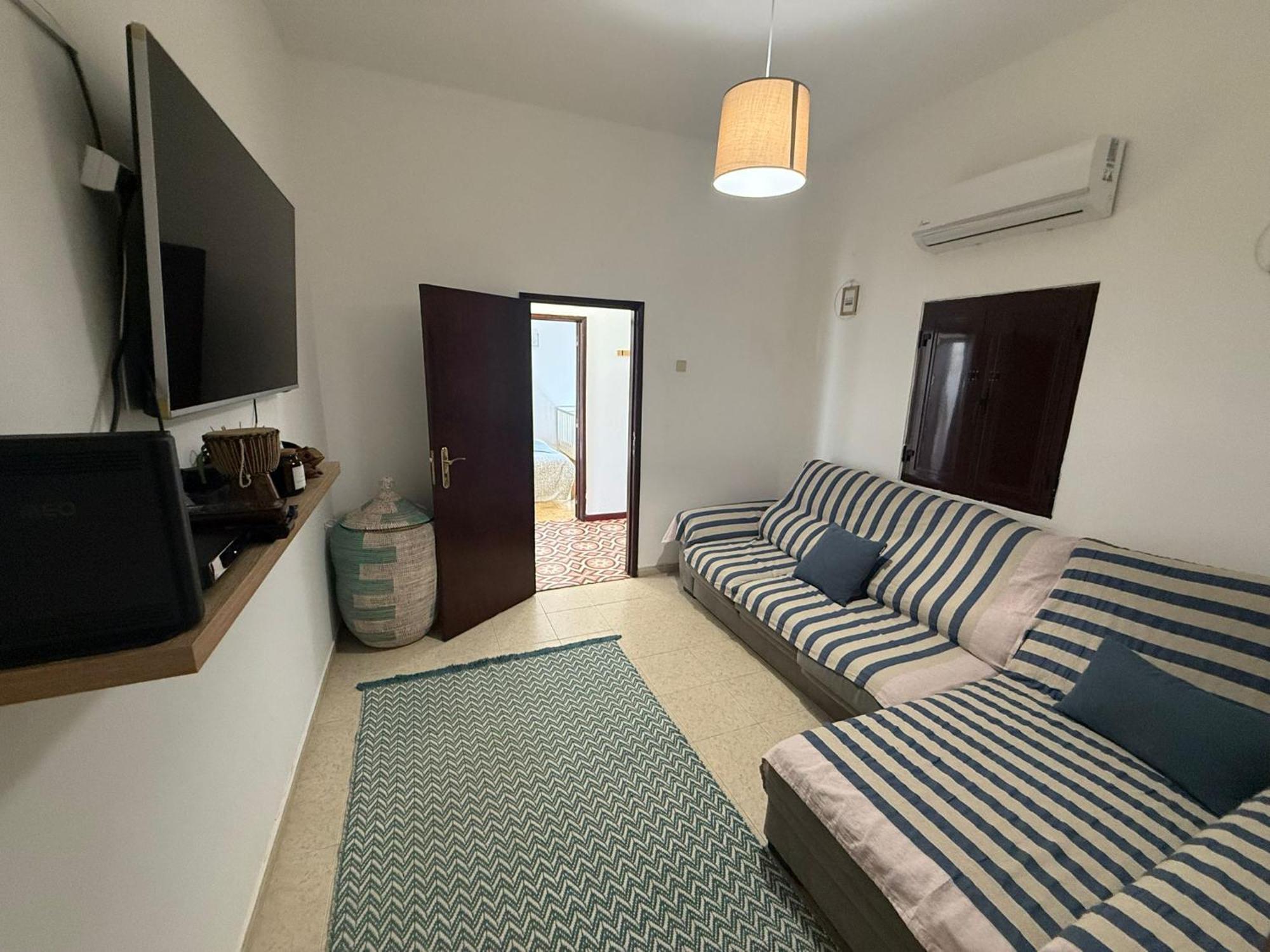 Santinho House - Com Carregador De Carros Electricos